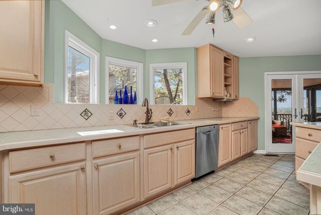 4443 SHADY LN, Chincoteague Island, VA 23336