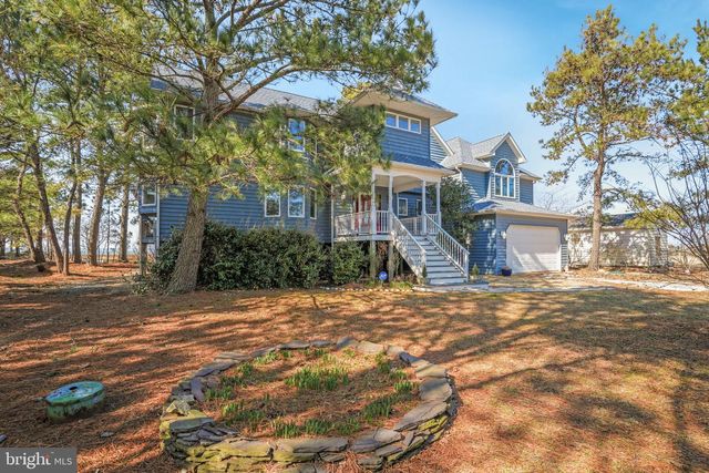 4443 SHADY LN, Chincoteague Island, VA 23336