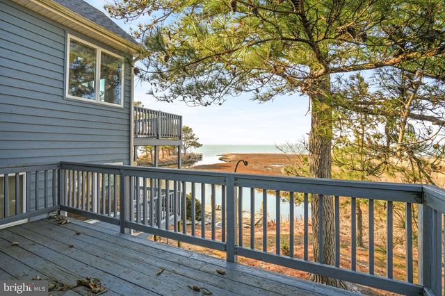 4443 SHADY LN, Chincoteague Island, VA 23336