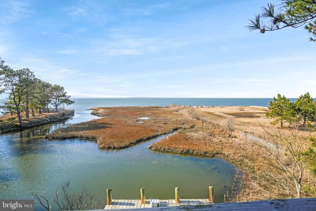 4443 SHADY LN, Chincoteague Island, VA 23336