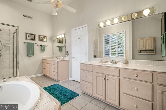 4443 SHADY LN, Chincoteague Island, VA 23336