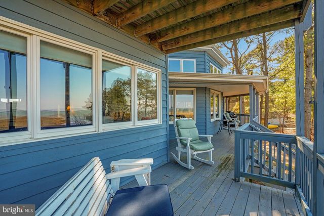 4443 SHADY LN, Chincoteague Island, VA 23336