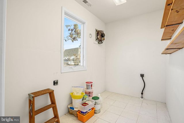 4443 SHADY LN, Chincoteague Island, VA 23336