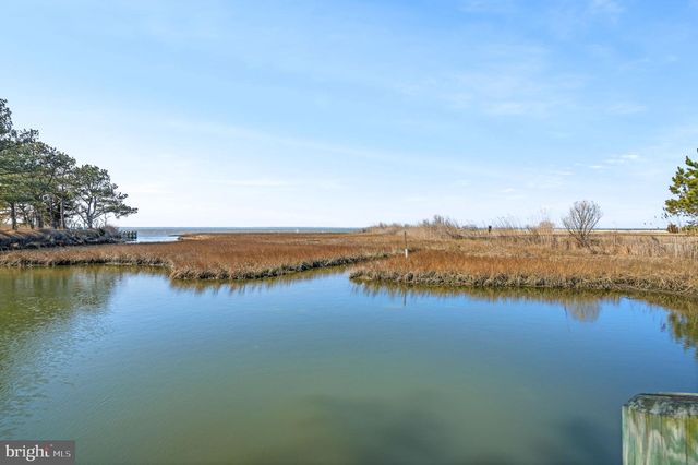 4443 SHADY LN, Chincoteague Island, VA 23336