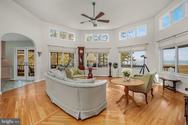 4443 SHADY LN, Chincoteague Island, VA 23336