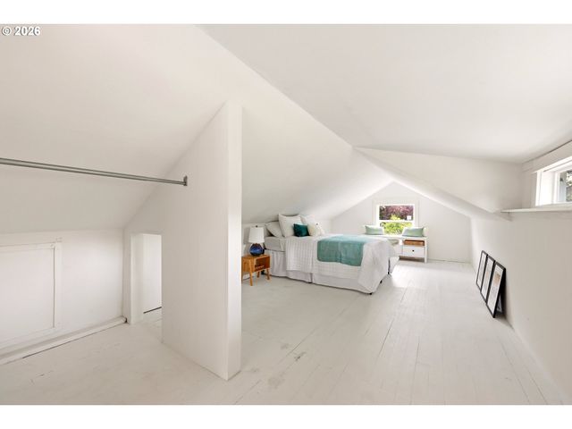 2711 Se 61ST Ave, Portland, OR 97206