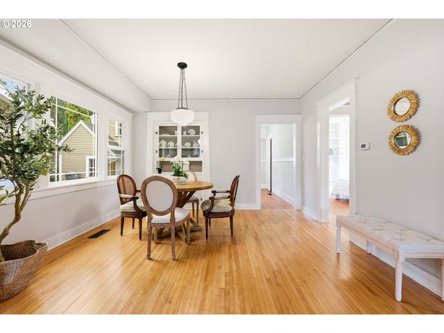 2711 Se 61ST Ave, Portland, OR 97206