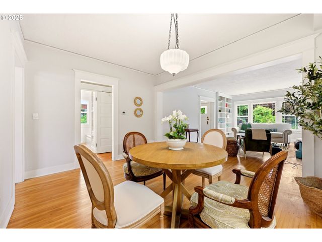 2711 Se 61ST Ave, Portland, OR 97206