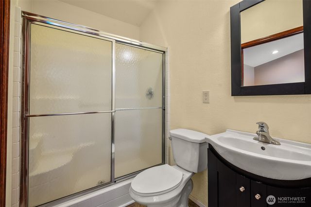521 N Fairway Drive W, Hoodsport, WA 98548