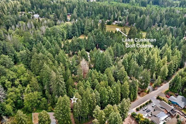 521 N Fairway Drive W, Hoodsport, WA 98548