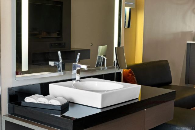 207 5th Ave 943, San Diego, CA 92101