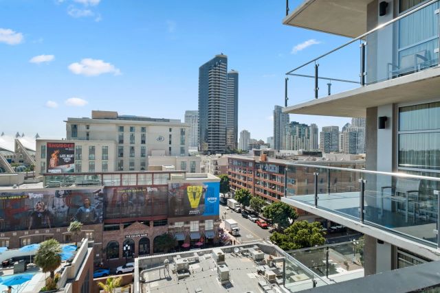 207 5th Ave 943, San Diego, CA 92101