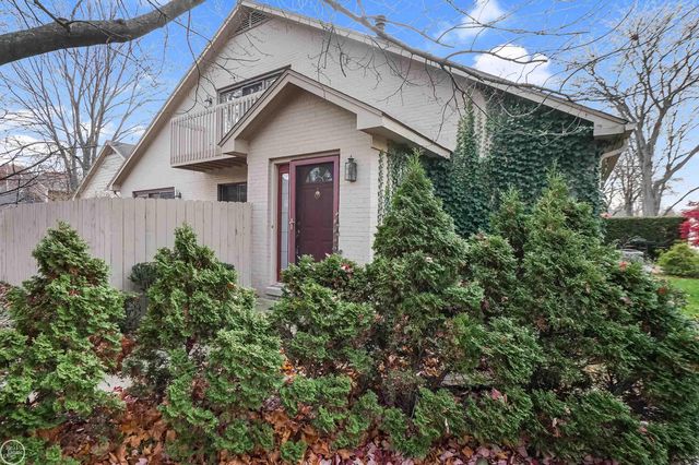 42139 E Edward Drive, Clinton Twp, MI 48038