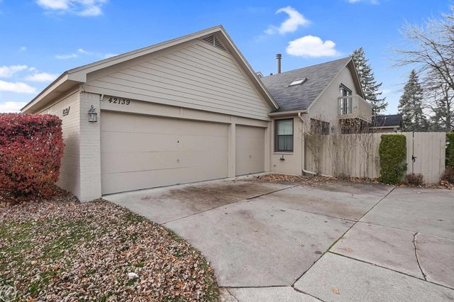 42139 E Edward Drive, Clinton Twp, MI 48038