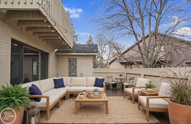 42139 E Edward Drive, Clinton Twp, MI 48038