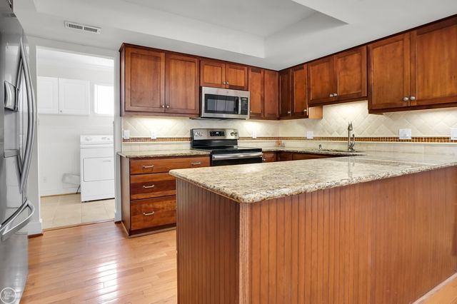 42139 E Edward Drive, Clinton Twp, MI 48038