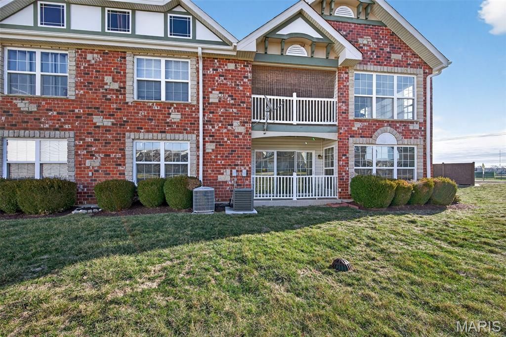 110 Lily Pad Lane, St Peters, MO 63376