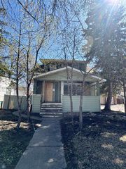910 University Drive S, Fargo, ND 58103