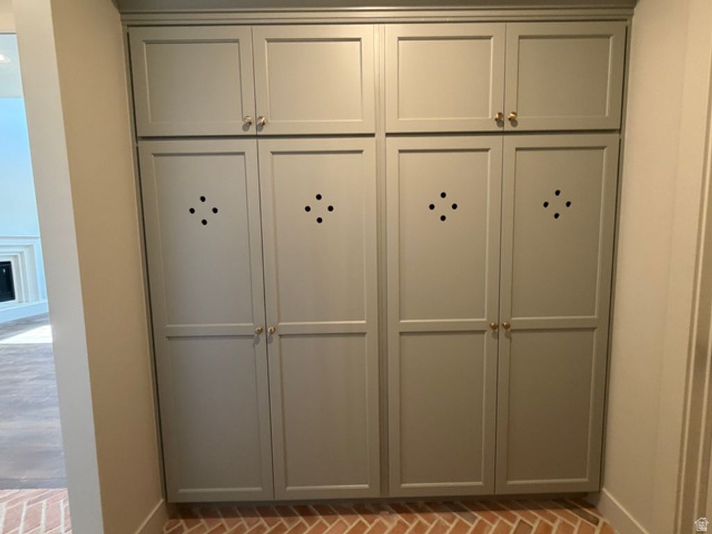 Image 5 of property listing at 1423 W 1220 N #214, Lehi, UT 84043