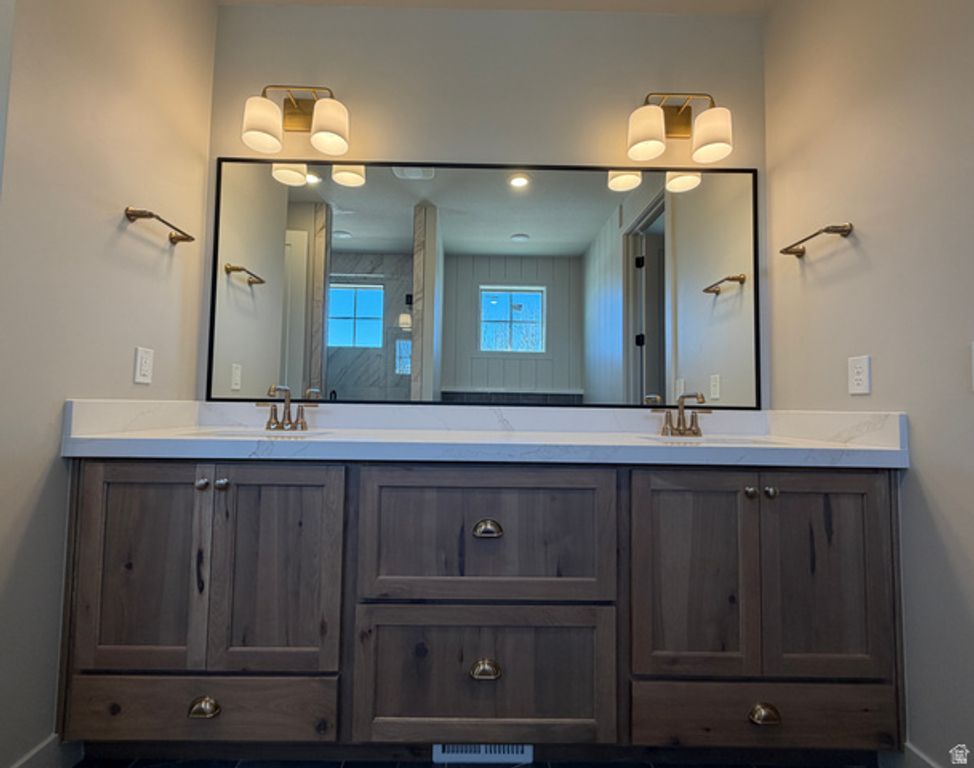 Image 8 of property listing at 1423 W 1220 N #214, Lehi, UT 84043