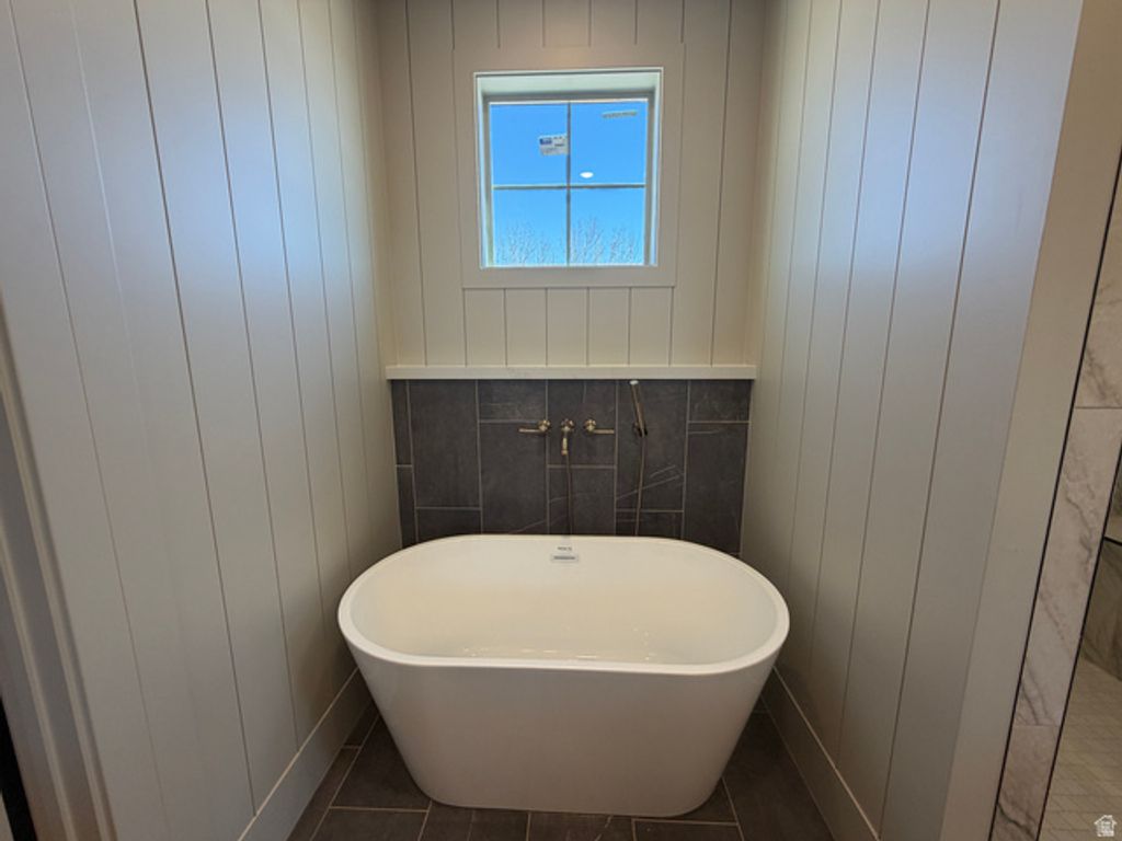 Image 9 of property listing at 1423 W 1220 N #214, Lehi, UT 84043