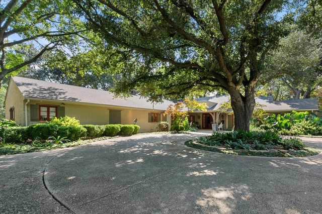 2212 Bowie Drive, Corsicana, TX 75110