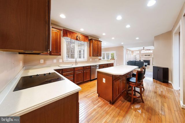5638 LICK RIVER LN, Gainesville, VA 20155