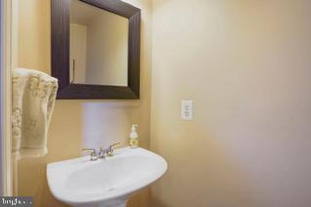 5638 LICK RIVER LN, Gainesville, VA 20155