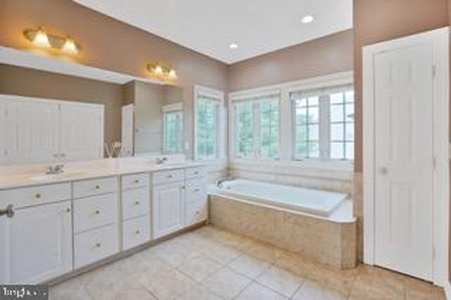 5638 LICK RIVER LN, Gainesville, VA 20155