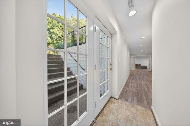 5638 LICK RIVER LN, Gainesville, VA 20155