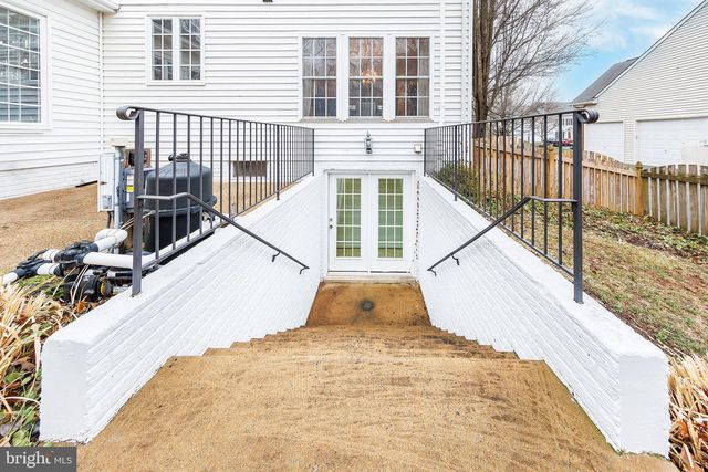 5638 LICK RIVER LN, Gainesville, VA 20155