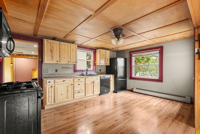 118 E Meadow Rd, Lowell, MA 01854