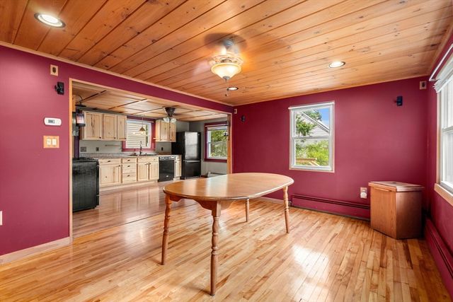 118 E Meadow Rd, Lowell, MA 01854