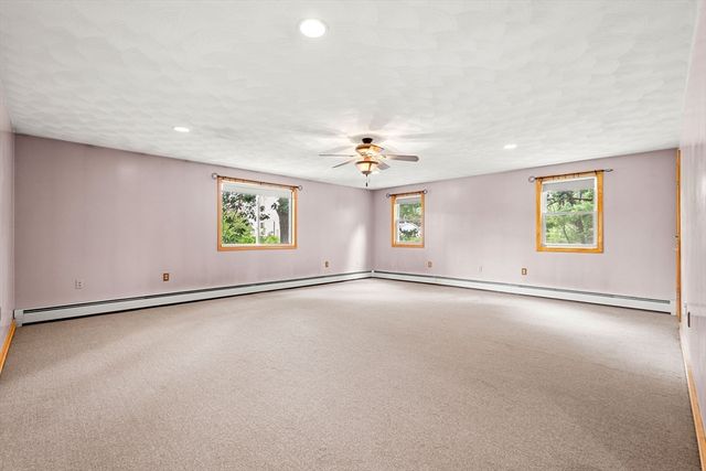 118 E Meadow Rd, Lowell, MA 01854