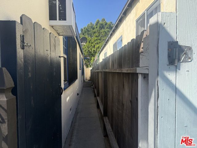 4207 S Centinela Avenue, Los Angeles, CA 90066