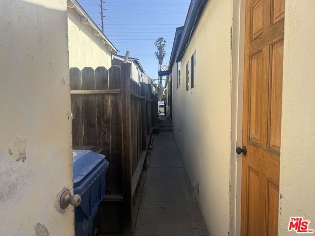 4207 S Centinela Avenue, Los Angeles, CA 90066