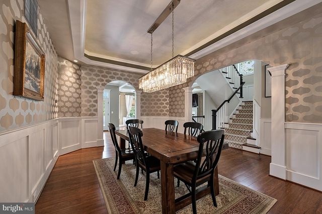 1217 ROSS DR SW, Vienna, VA 22180