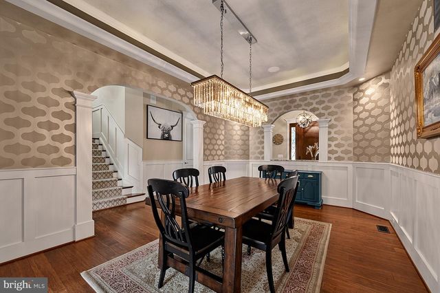 1217 ROSS DR SW, Vienna, VA 22180
