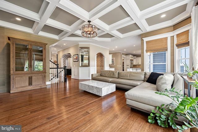 1217 ROSS DR SW, Vienna, VA 22180