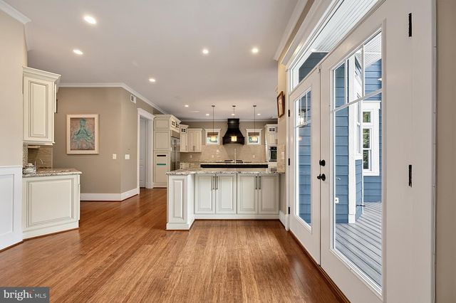 1217 ROSS DR SW, Vienna, VA 22180