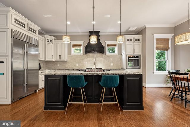 1217 ROSS DR SW, Vienna, VA 22180