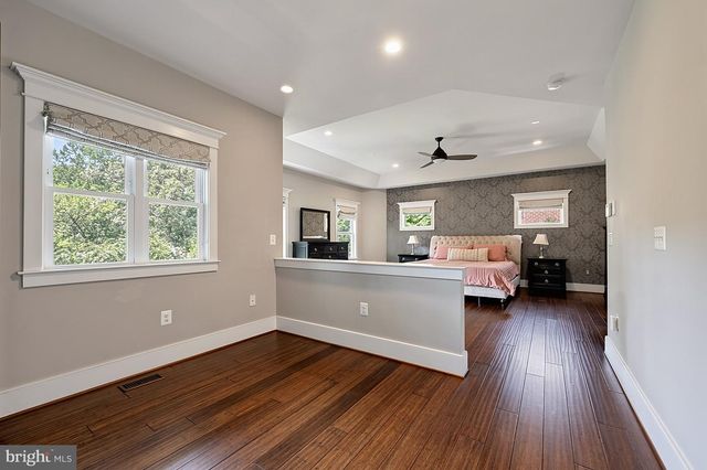 1217 ROSS DR SW, Vienna, VA 22180
