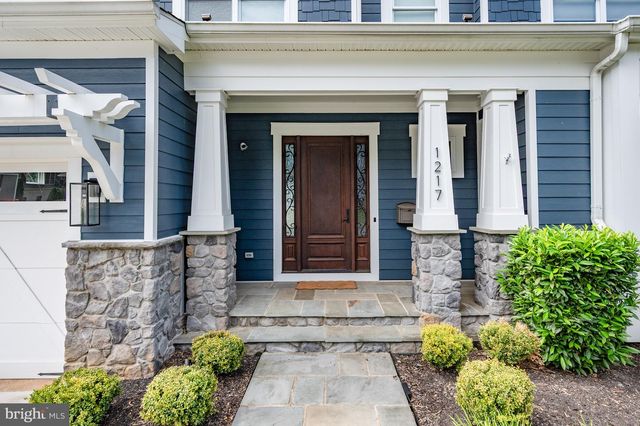 1217 ROSS DR SW, Vienna, VA 22180