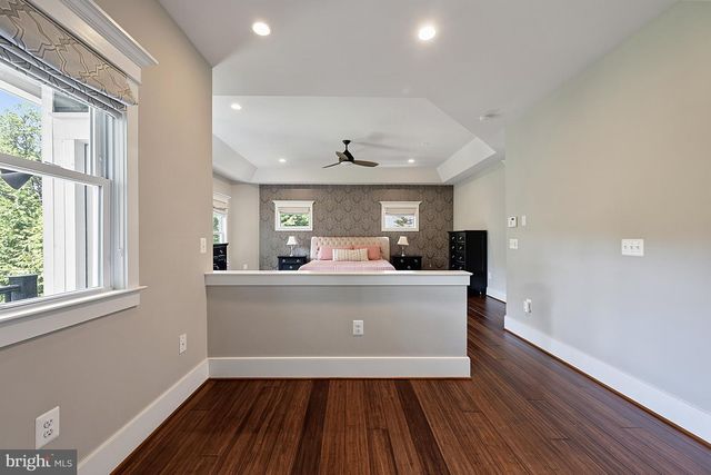 1217 ROSS DR SW, Vienna, VA 22180
