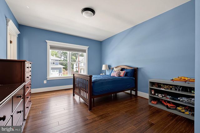 1217 ROSS DR SW, Vienna, VA 22180