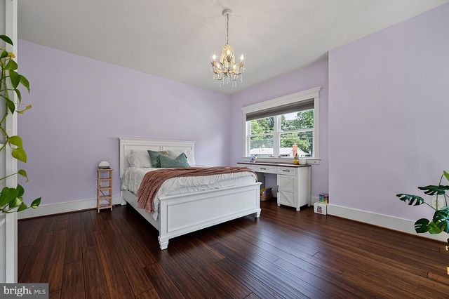 1217 ROSS DR SW, Vienna, VA 22180