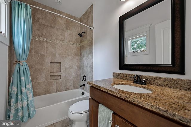 1217 ROSS DR SW, Vienna, VA 22180