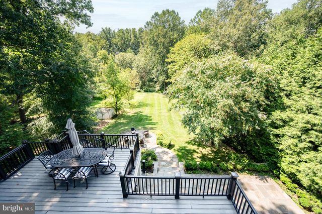 1217 ROSS DR SW, Vienna, VA 22180