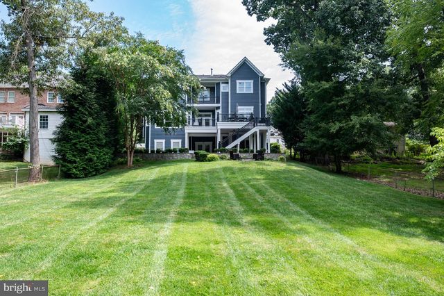 1217 ROSS DR SW, Vienna, VA 22180