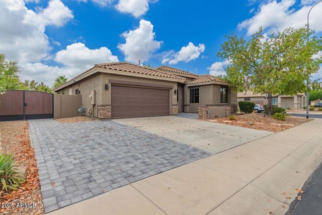 2111 E YELLOWSTONE Place, Chandler, AZ 85249
